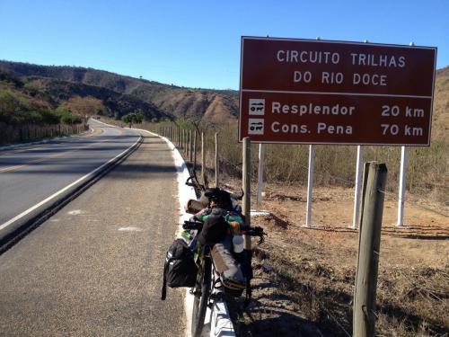 Caminho de Aimores a Resplendor, Minas Gerais. Grande Ciclo. 12/10/2017