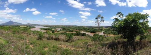 Estrada de Governador Valadares ao acampamento Cachoeira da Fumaça - Grande Ciclo