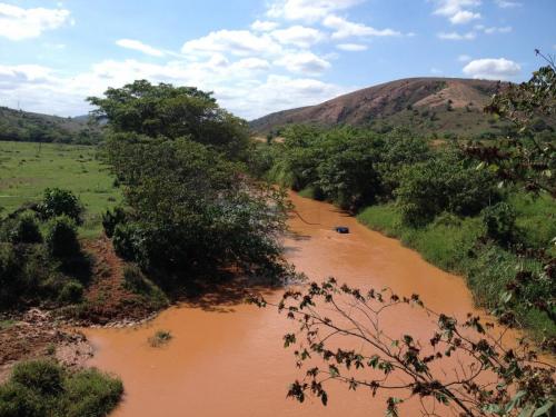 Estrada de Governador Valadares ao acampamento Cachoeira da Fumaça - Grande Ciclo