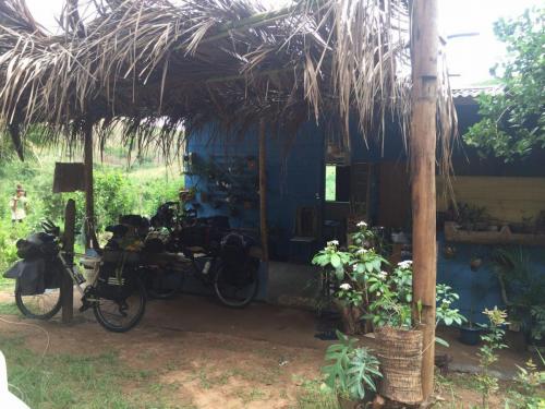 Estrada de Governador Valadares ao acampamento Cachoeira da Fumaça - Grande Ciclo